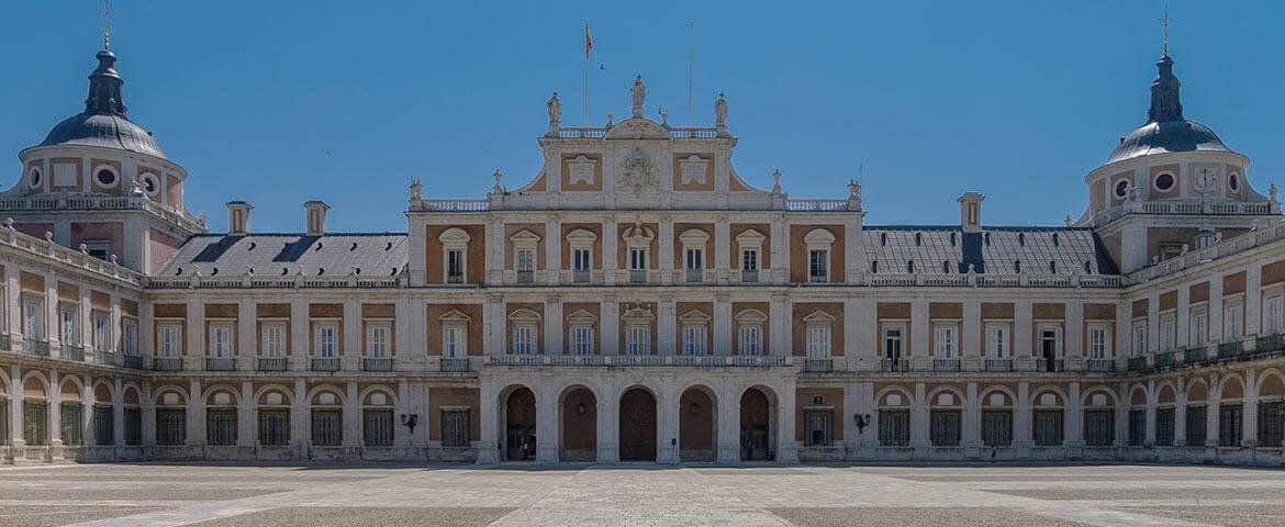 Royal-Palace-of-Aranjuez-spain-travel-destination