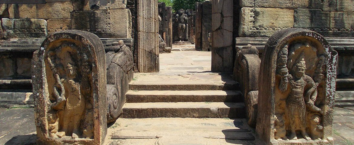 sri-lanka-travelling